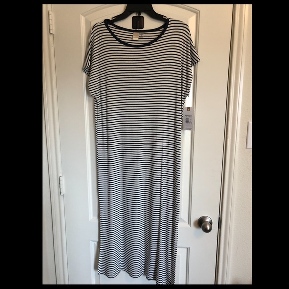 Roxy Nautical colored dress. Navy Blue and white. - Picture 1 of 3